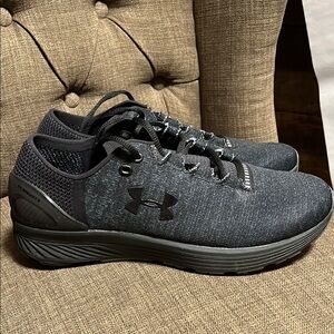 Under Armour Bandit 3 Men's Black Running Shoes...NWOT
